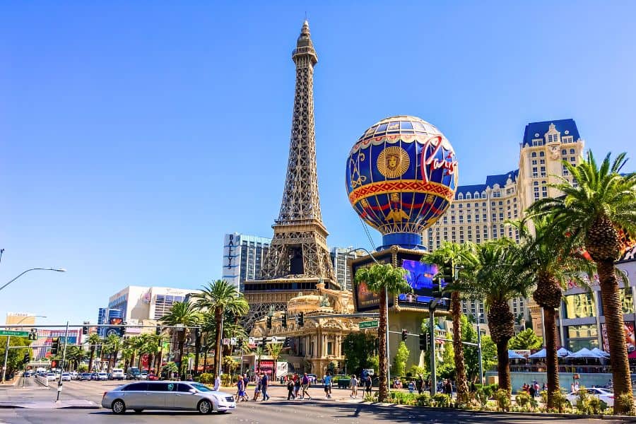 eiffel tower restaurant